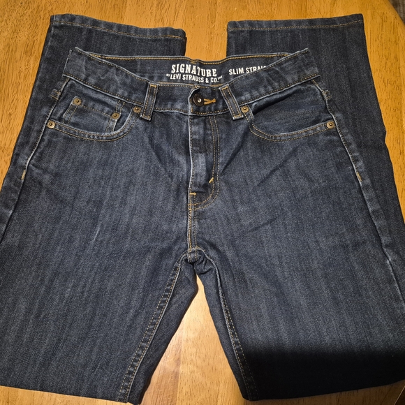 Boys Size 14 Signature by Levi Strauss Blue Jeans - Picture 1 of 4